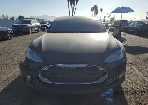 2013 Tesla Model S из США, поврежденный, VIN 5YJSA1CG4DFP16122
